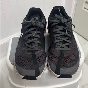 On Running on cloud Women 9